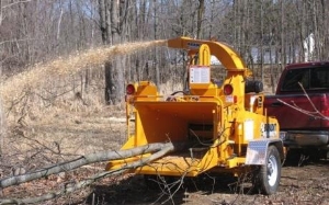 TOW+BEHIND+12%22+BRUSH+CHIPPER